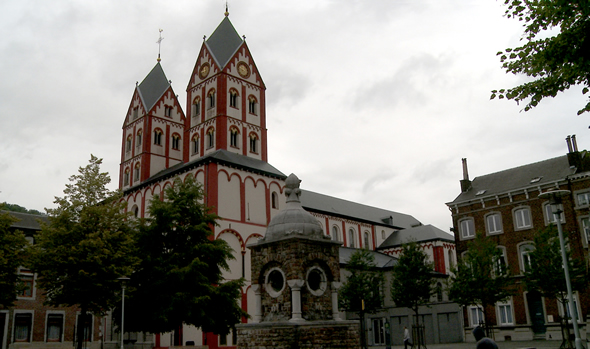 Collégiale Saint-Barthélemy © Ooh! Collective
