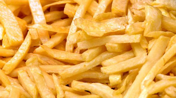 Frites reposant après la première cuisson © Ooh ! Collective