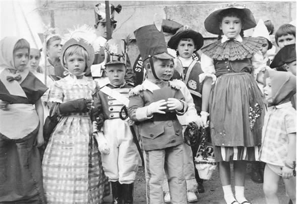 Premier marché 1900 © ooh! Collective